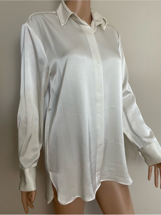 Babaton Tops - Women's BABATON ARITZIA Ivory SATIN Button Down OVERSIZED Shirt BLOUSE  XS